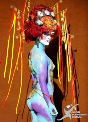 Sexy Body Painting With Chinese Accessories